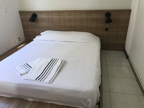 2 bedrooms, bed sheets - Apartment near the beach (Pântano do Sul)