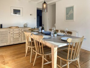 Dining - 3 bedroom accommodation in St Mawgan (St Mawgan)