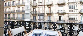 Leonardo | The Rentals Collection