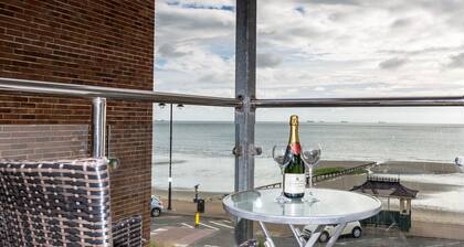 Lower Chine Apartment