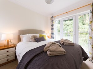 2 多间卧室、免费 WiFi