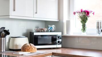 Dishwasher, highchair