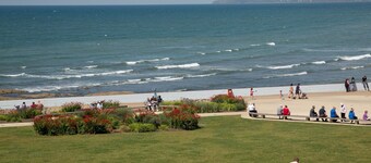 Apartment 11 - Latitude 51