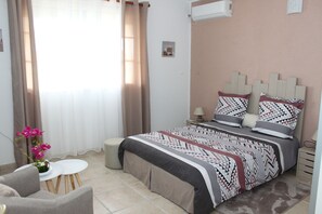 2 chambres, bureau, fer et planche à repasser, Wi-Fi