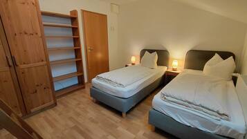 3 Schlafzimmer, Internetzugang, Bettwäsche
