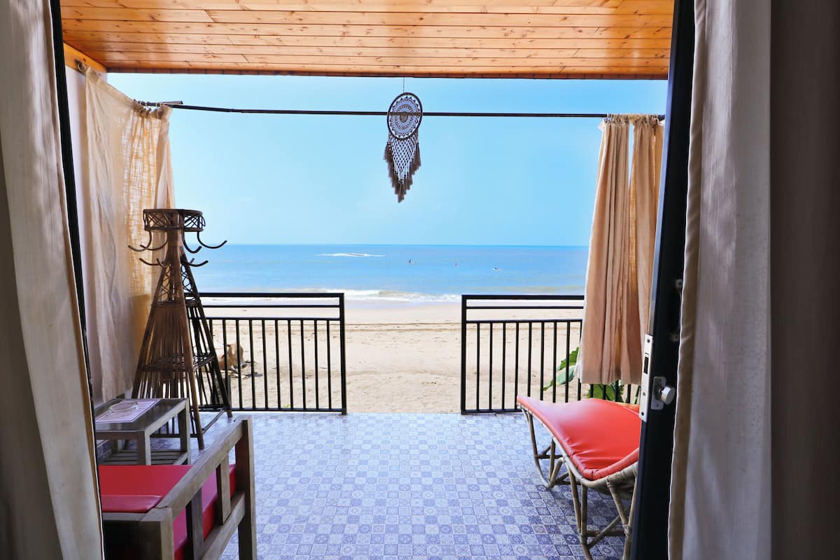 Front Sea view Hut | Beach/ocean view