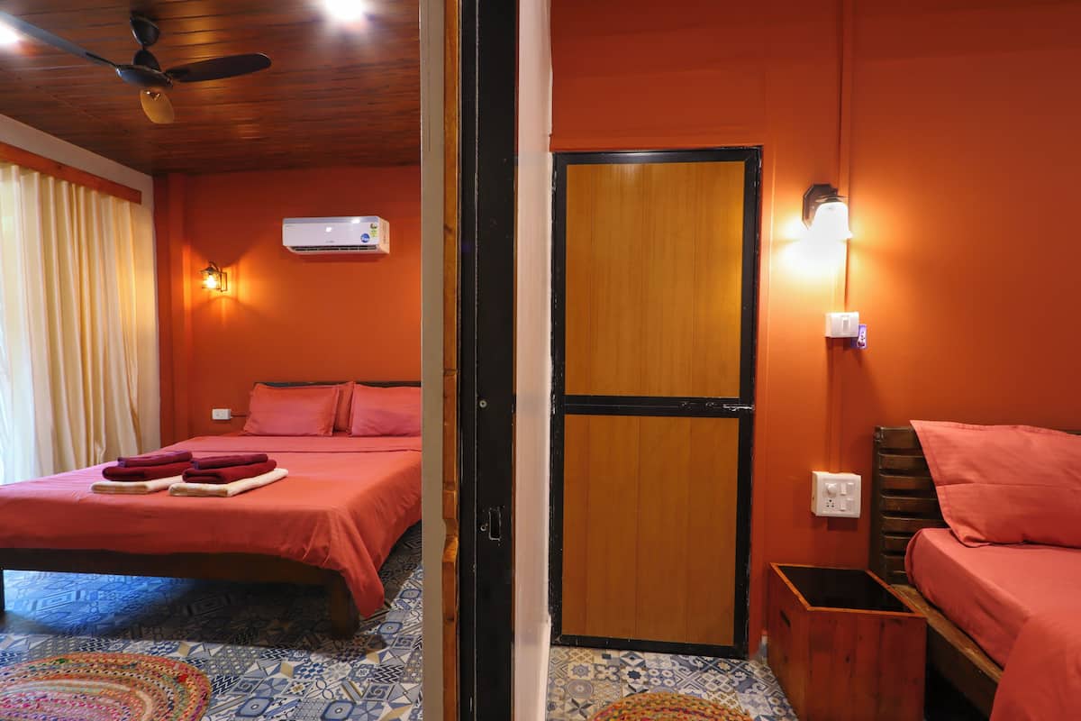 Quadruple Garden Hut