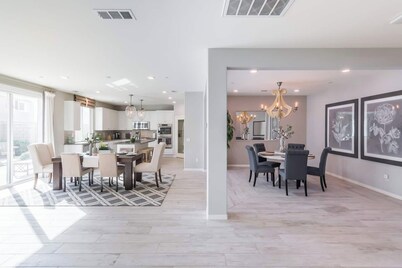❃Cache Way-Luxurious Model Home❃Perfect for Family Retreat❃Fast Wifi❃King Beds❃