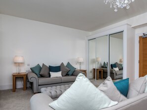 Living area - The Cliff Top, Torquay (Torquay)