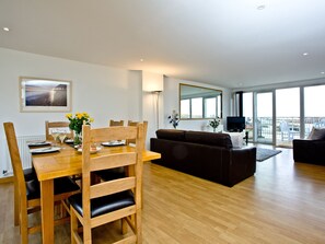 Interior - 3 bedroom accommodation in Newquay (Newquay)