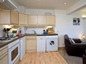 Oppvaskmaskin og kjøkkenutstyr