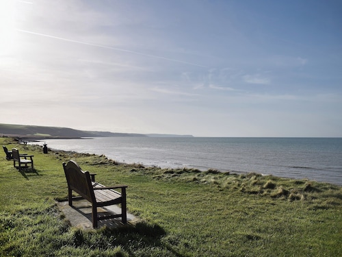 2 bedroom accommodation in Llansantffraed, near Aberaeron