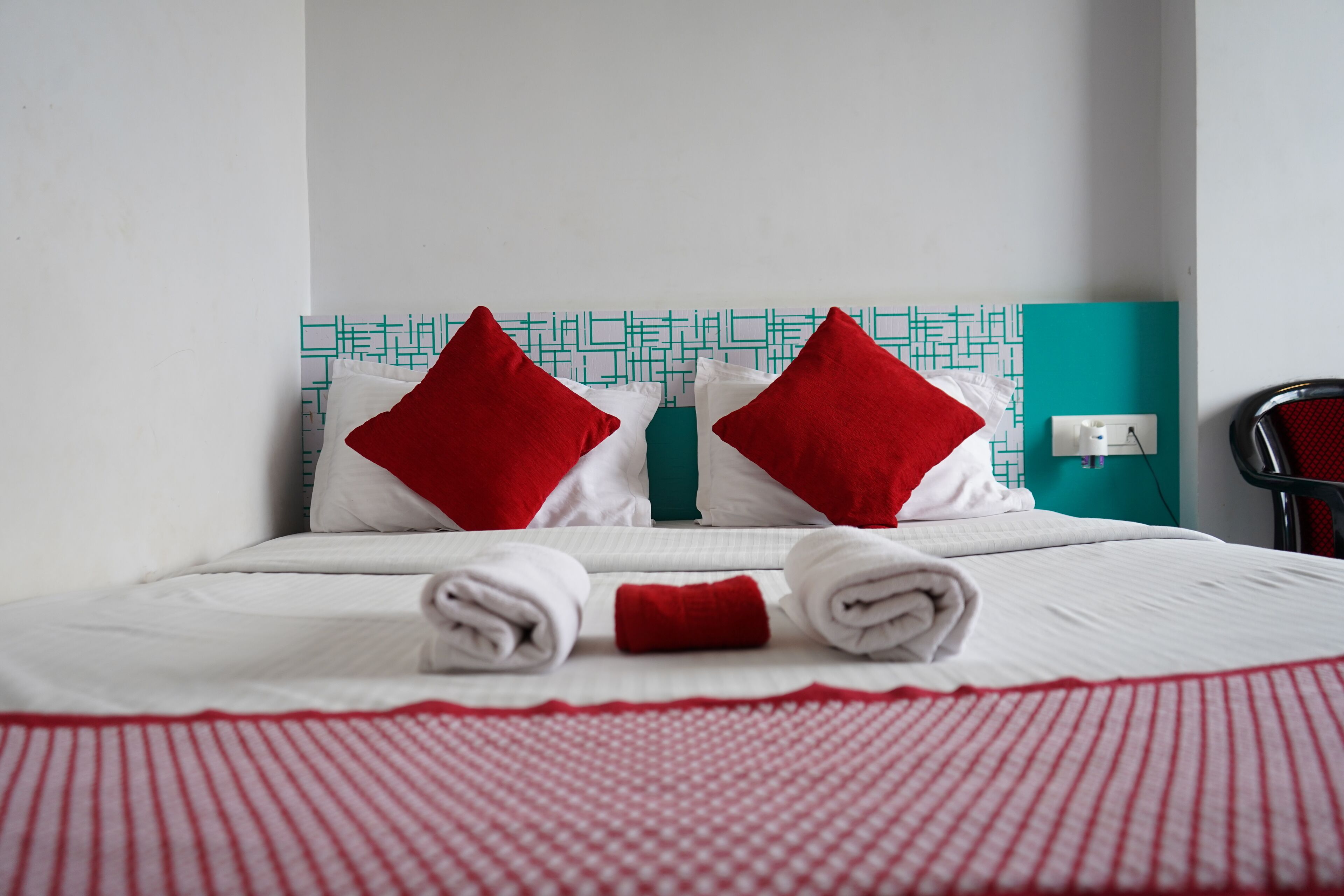 Executive Double Room, 1 King Bed | Desk, soundproofing, iron/ironing board, free WiFi