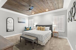4 habitaciones, escritorio, tabla de planchar con plancha y wifi gratis 