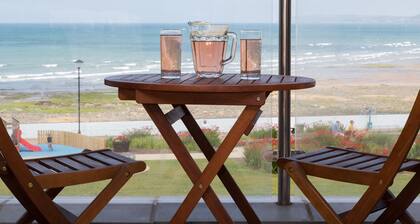 2 makuuhuoneen majoitus Westward Ho!