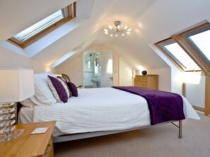 4 bedrooms, free WiFi