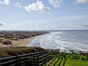 Beach - Spectacular views from an exceptional apartment near the beach. (Saunton)