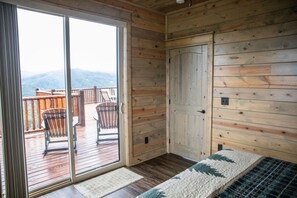 5 Schlafzimmer, Bügeleisen/Bügelbrett, WLAN, Bettwäsche