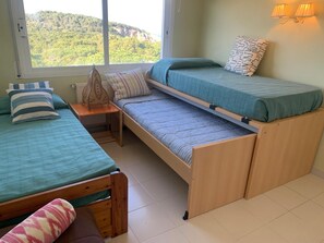 3 bedrooms, iron/ironing board, travel cot, free WiFi