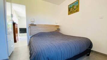 1 camera, ferro/asse da stiro, Wi-Fi gratuito, lenzuola