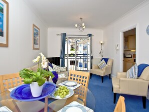 Dining - A 4-Star luxury apartment situated over three floors. (Brixham)