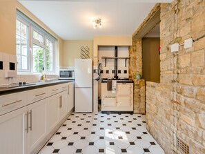 Dishwasher, highchair - The Retreat Lulworth (Wareham)