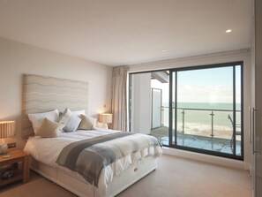3 bedrooms, free WiFi - 3 bedroom accommodation in Westward Ho! (Westward Ho!)