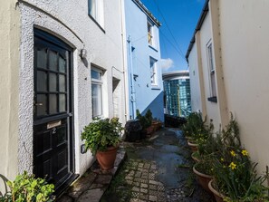 Exterior detail - 2 bedroom accommodation in Brixham (Brixham)