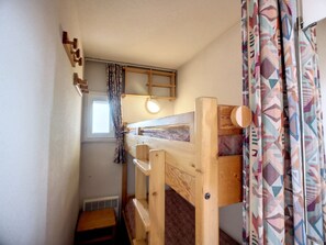 2 bedrooms, free WiFi