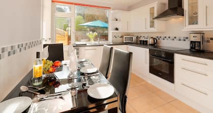 2 makuuhuoneen majoitus Paigntonissa