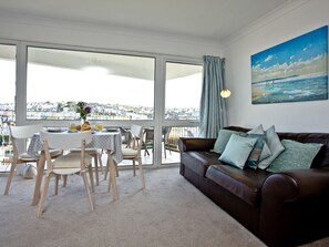 Living area - Turnstone - 2 Linden Court (Brixham)
