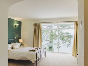 2 bedrooms, free WiFi