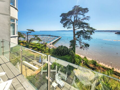 2 bedroom accommodation in Torquay