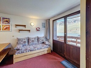 TV - 2 rooms for 4 people, ski-in, free wifi, parking Les Menuires (Les Menuires)
