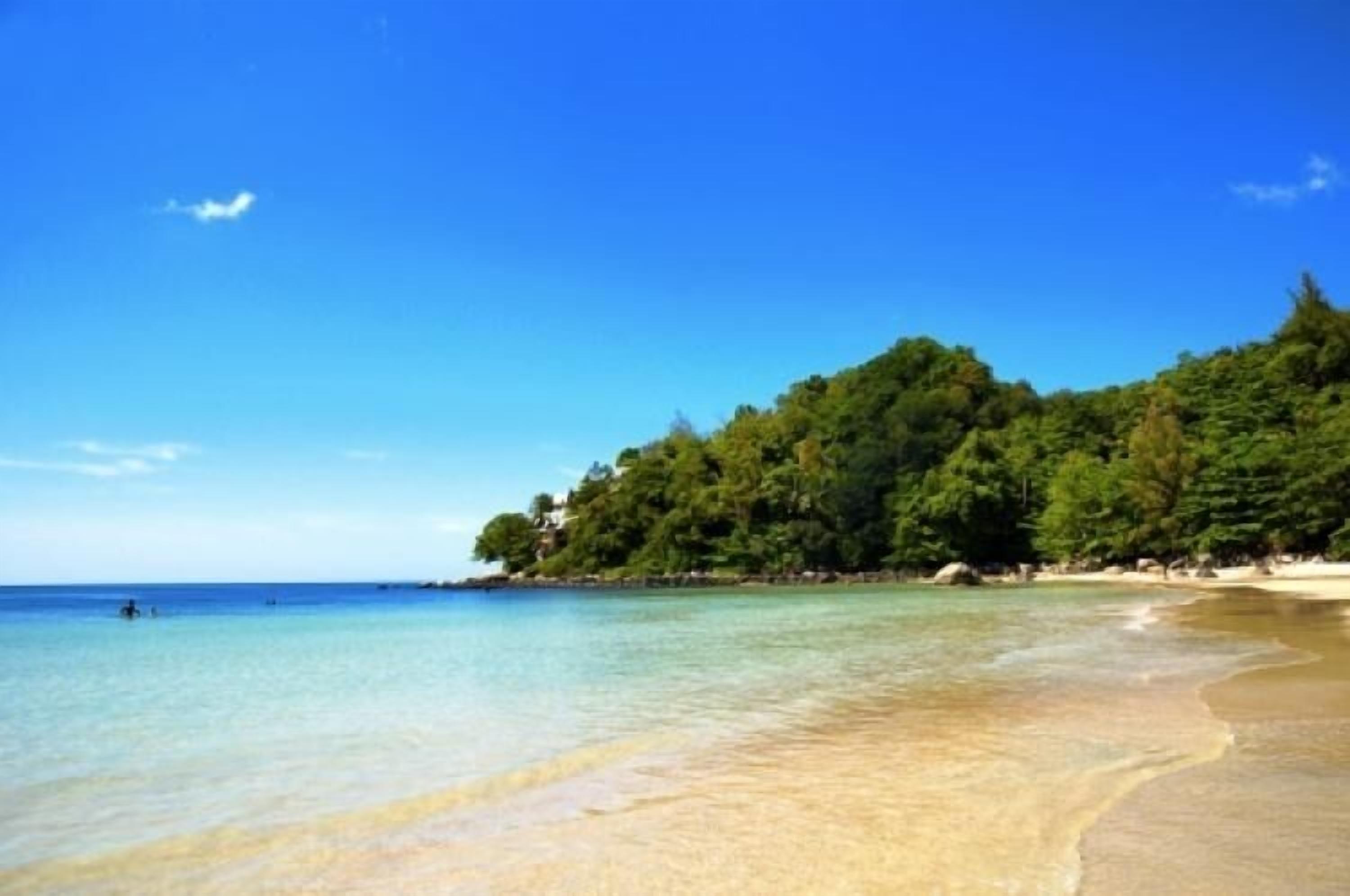 بالقرب من الشاطئ