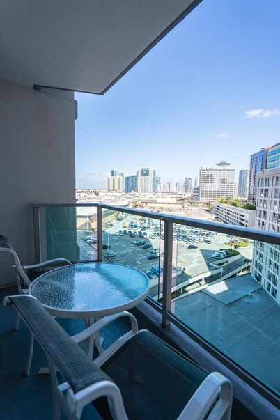 BEST RATE! ADA Studio Ala Moana Condominium (AH01)
