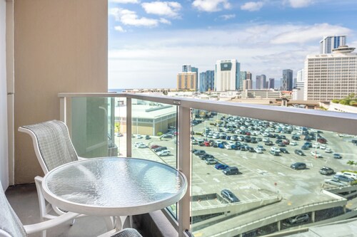 PARAS RATE!  Hotellityyppi Merinäköala Ala Moana Condominium (AH01)