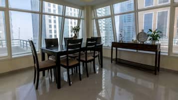 Deluxe Room, 1 Katil Bujang XL (Large Single), Non Smoking, Sea View | Ruang tamu | TV LED