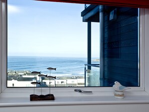 Interior - Luxury self catering accommodation overlooking Fistral Beach. (Newquay)