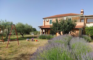 Children's area - House Kras (Kras)