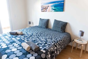 1 bedroom, iron/ironing board, WiFi, bed sheets - Apartments Baleal: Sunshine by the pool (Ferrel)