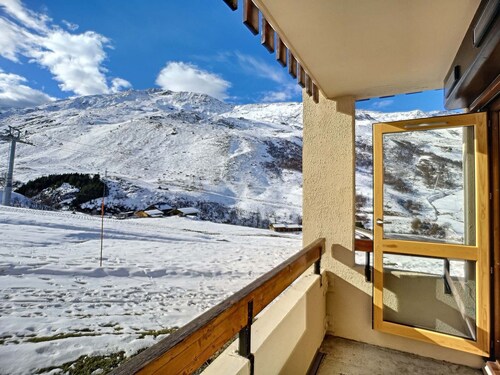 3-room in Les Menuires, south, ski-in/ski-out, pets, parking