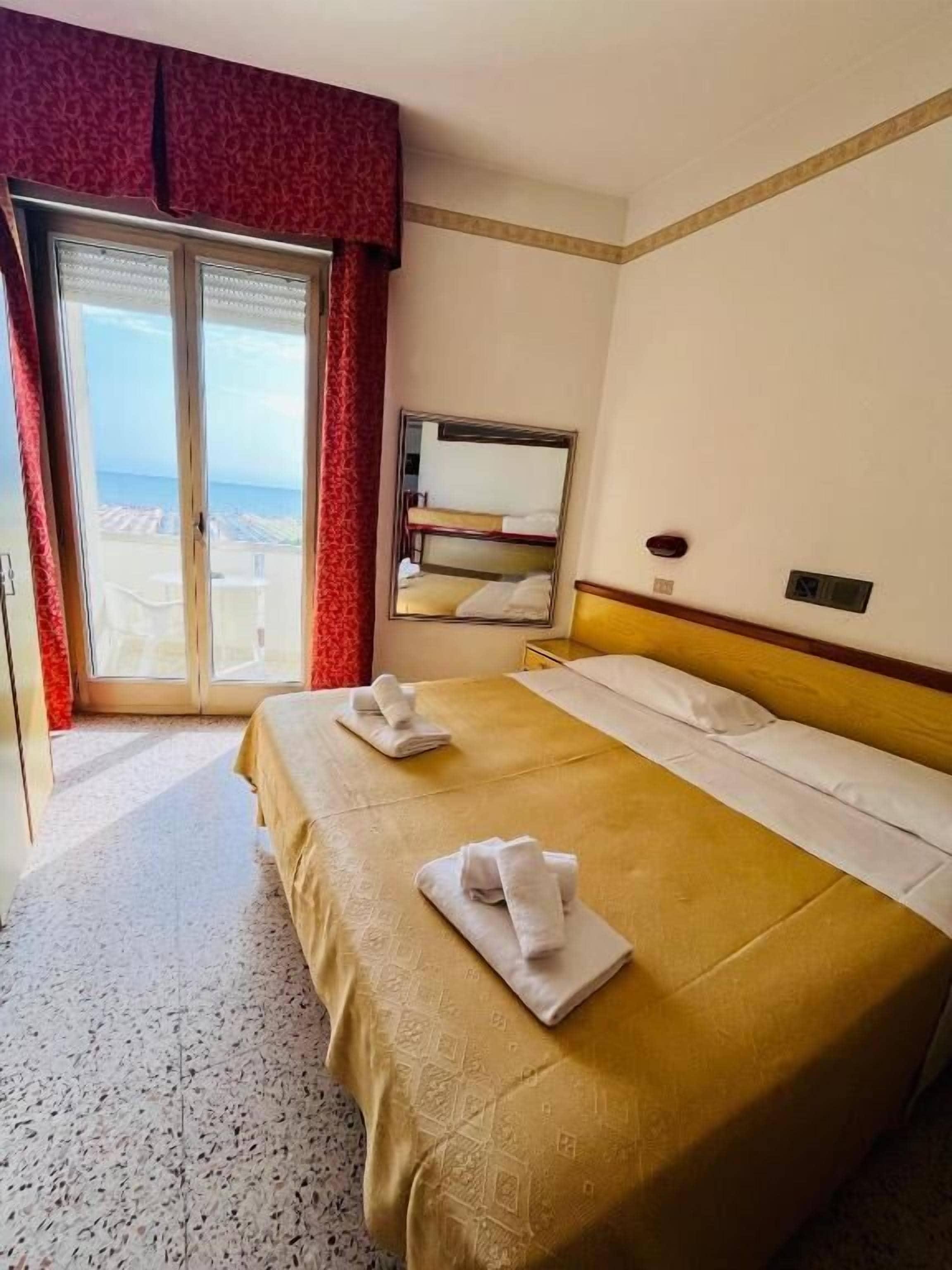 Photo - Hotel Columbia Frontemare