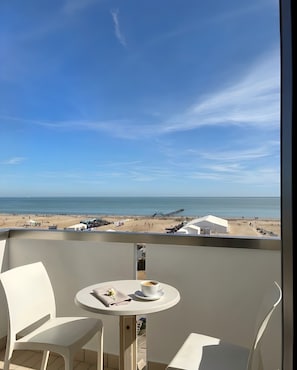 Matrimoniale Con Balcone  Vista Mare | 房內夾萬、書桌、遮光窗簾/窗簾、免費 Wi-Fi