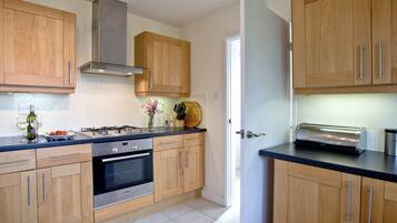 Lave-vaisselle, chaise haute