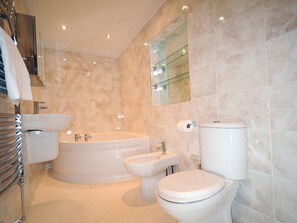 Bathroom - A stylish apartment with spectacular views over Torbay. (Torquay)