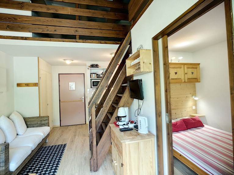 Ski-in/ski-out Apartment, 6 Pers, Balcony, Free Wifi - Les Menuires