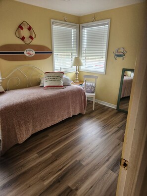 2 habitaciones, tabla de planchar con plancha y wifi gratis 