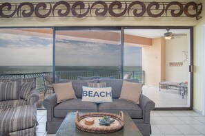 Smart TV, DVD player