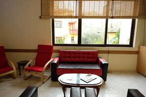 Double Room, Balcony | Living area